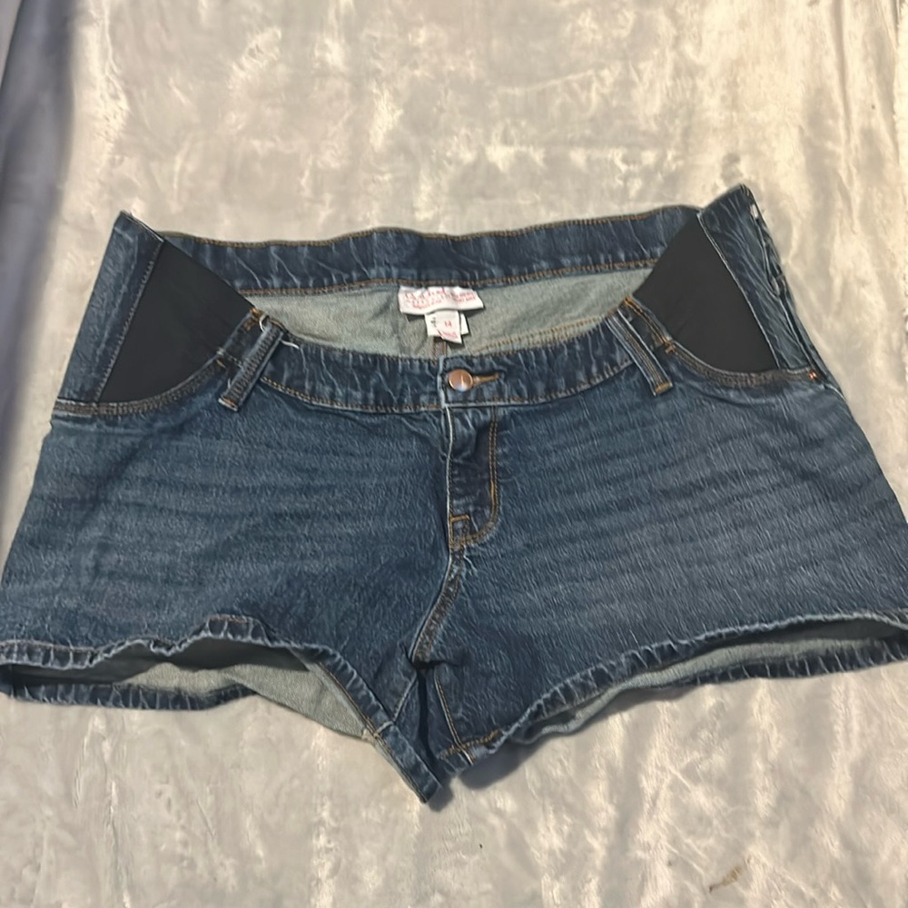 50%off w❤️ Isabel Maternity Blue Underbelly Midi Jean Shorts Sz 14-42”waist #66